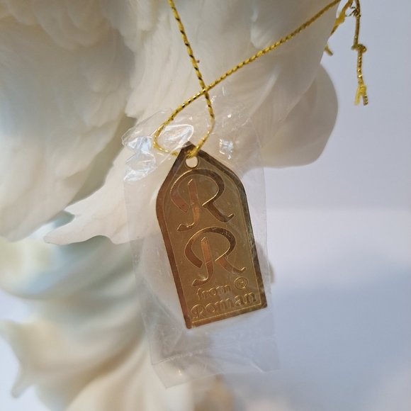 Seraphim Classics Angel Figurine & Base "Lily" 2001 Limited Edition Item# 84242 - Picture 7 of 14